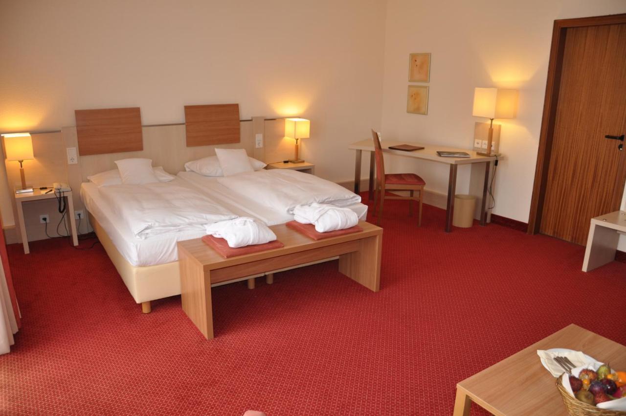 Hotel Am Kurpark باد هيرسفيلد المظهر الخارجي الصورة