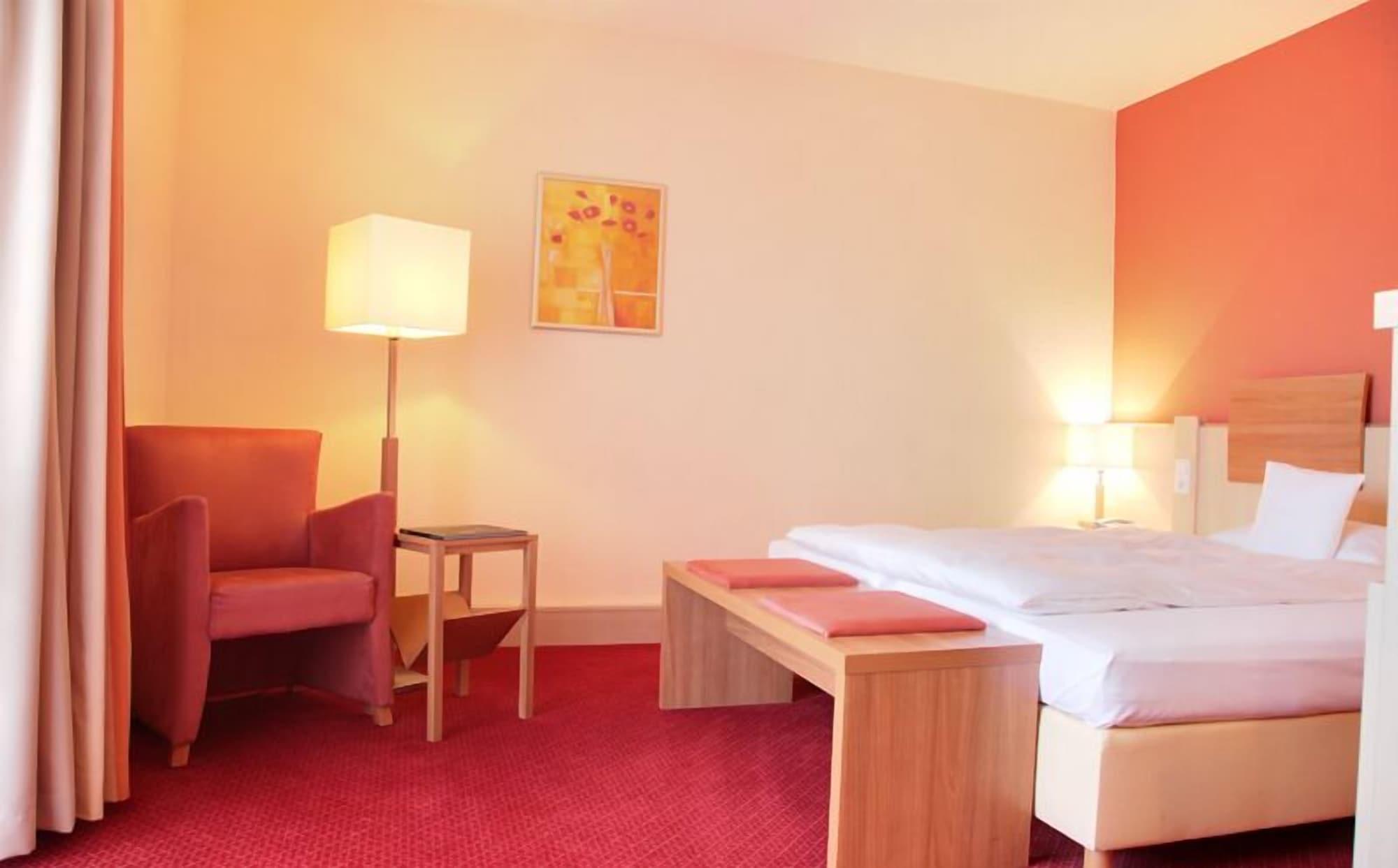 Hotel Am Kurpark باد هيرسفيلد المظهر الخارجي الصورة